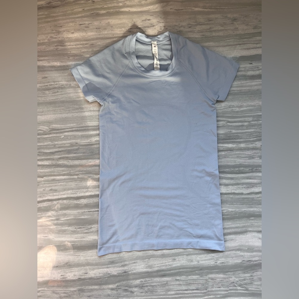 Blue Lulu lemon workout top size 4